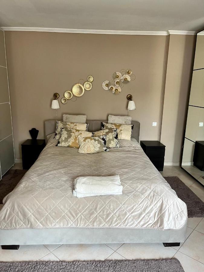 Gyál Budapest Airport Smiley House מראה חיצוני תמונה